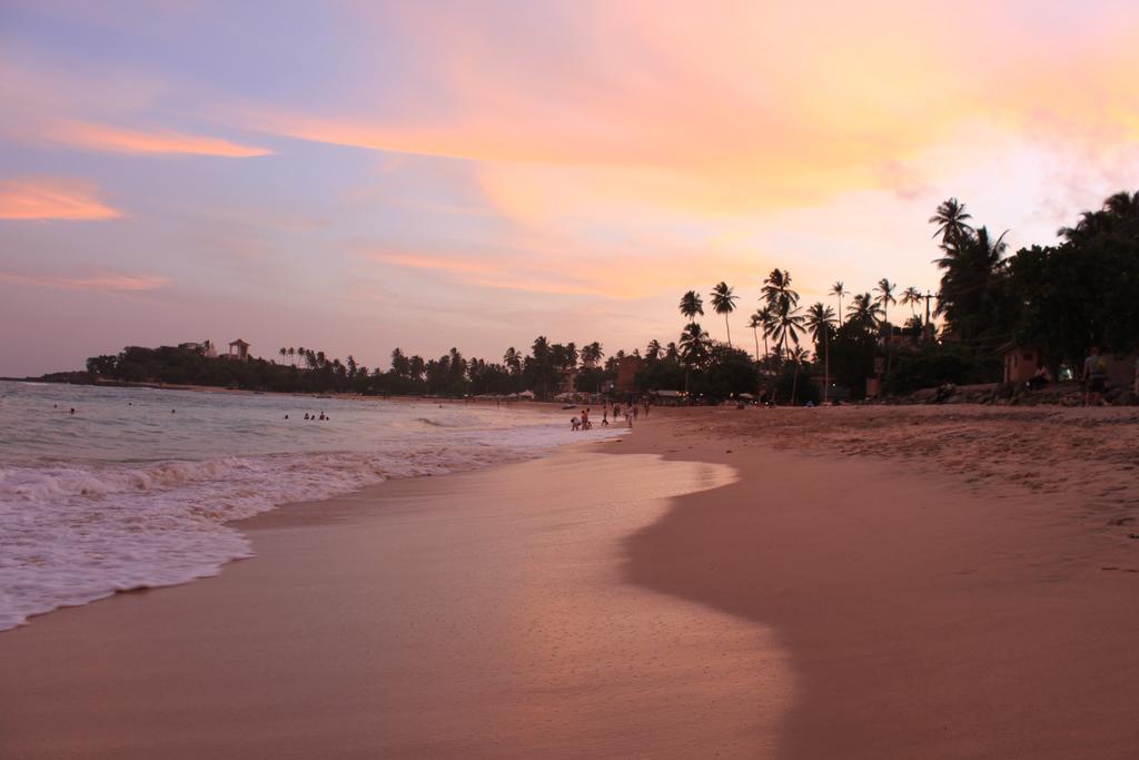 Unawatuna Beach Bungalow - Zimmer foto